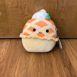 Squishmellow Pippie 7 inches soft plushy